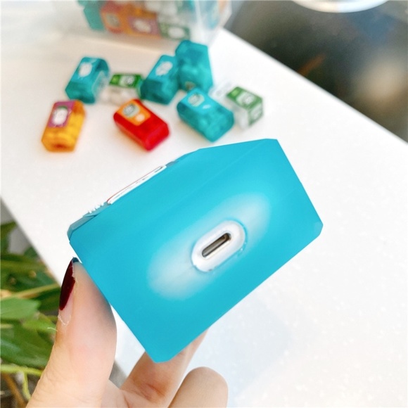 apple AirPods 1/2 gen case - Picture 4 of 10